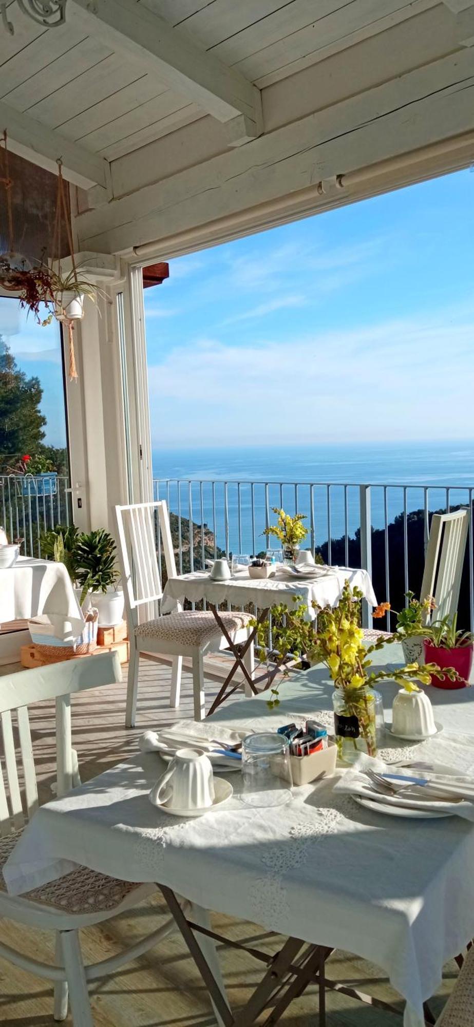 Message In A Bottle Bed And Breakfast กัมโปโรสโซ ภายนอก รูปภาพ